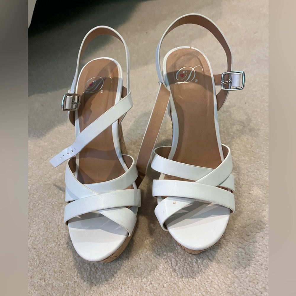 HEART IN D PLATFORM WEDGES